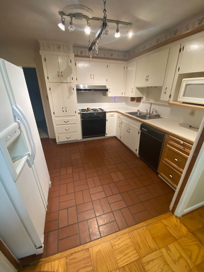 Photo - ** Charming 3 Bedroom/2 Bath Blanchard Home **