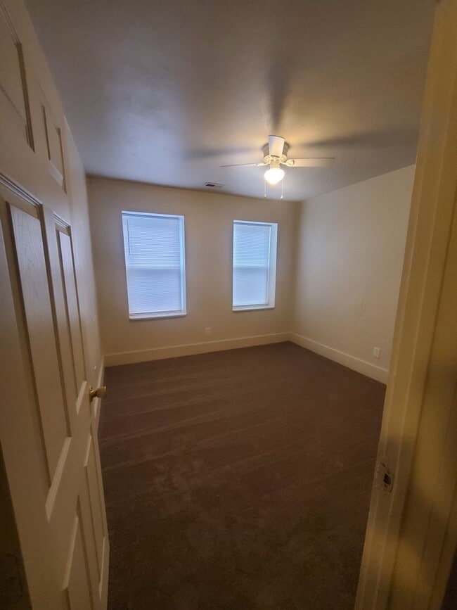 420 W 31st St Unit 3