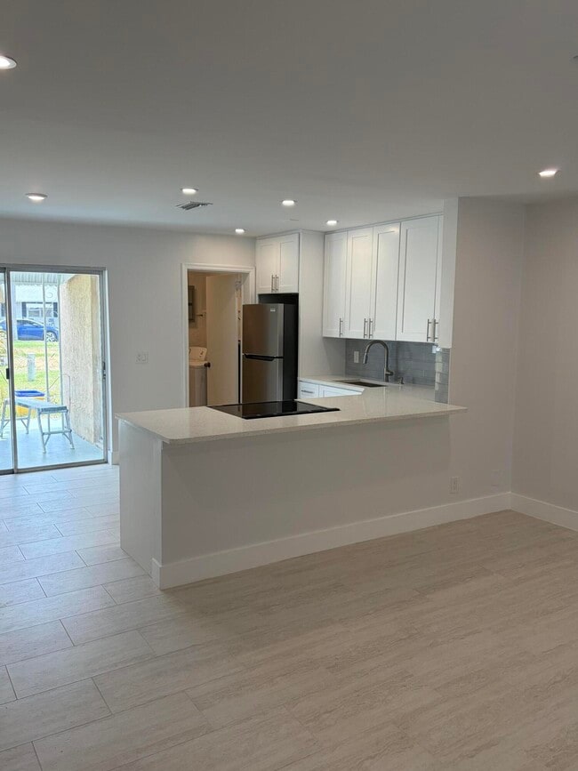 Photo - 2812 Duke Ln