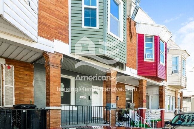 Photo - 552 N Wanamaker St