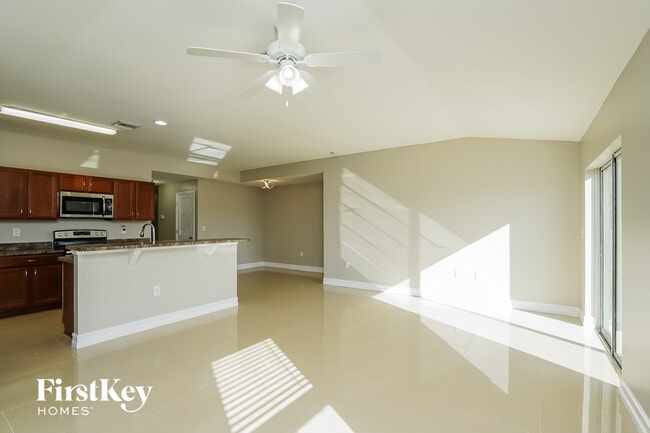 Photo - 601 NW 17th Ave