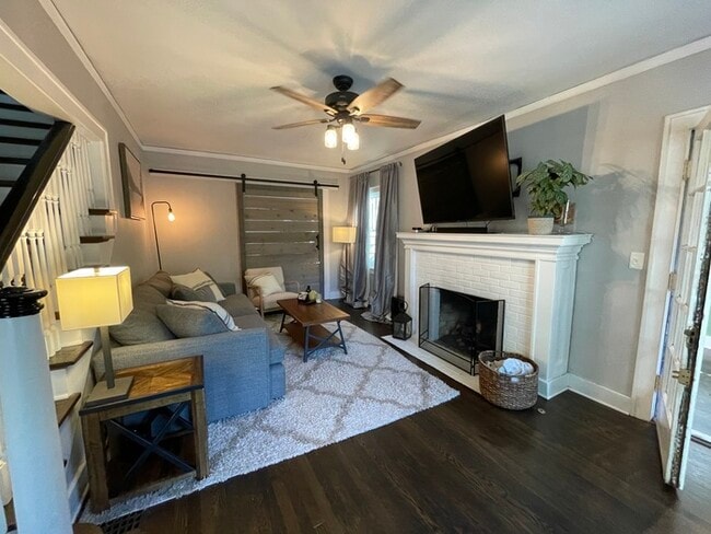 Photo - Large bright and clean Brookside home
