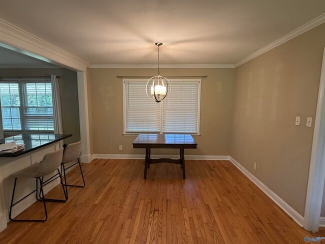 Photo - 217 Drake Ave SW