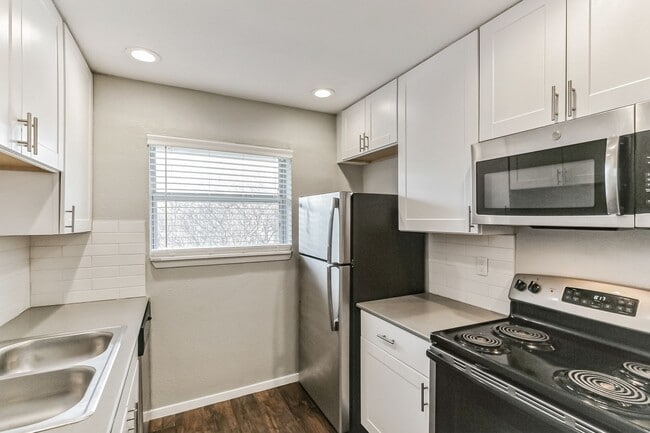 Photo - 6315 Richmond