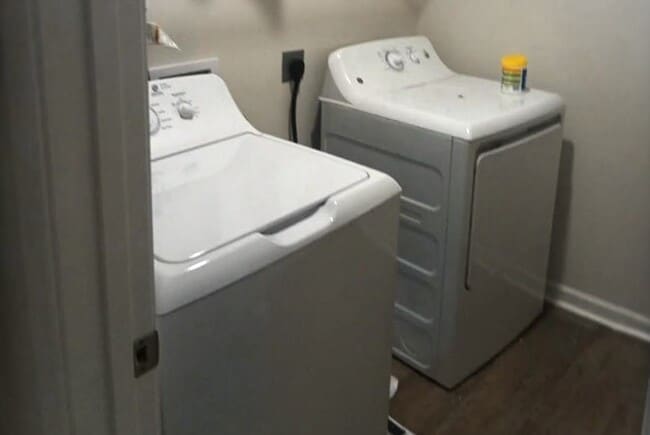 Photo - 271 Lilys Pl