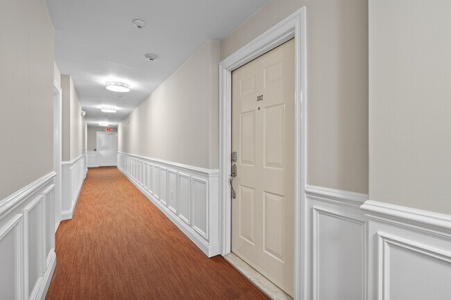 Photo - 45 Broadway Unidad 302