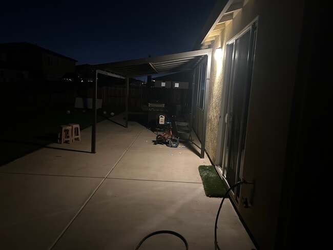 Photo - 2067 Greenbriar Dr