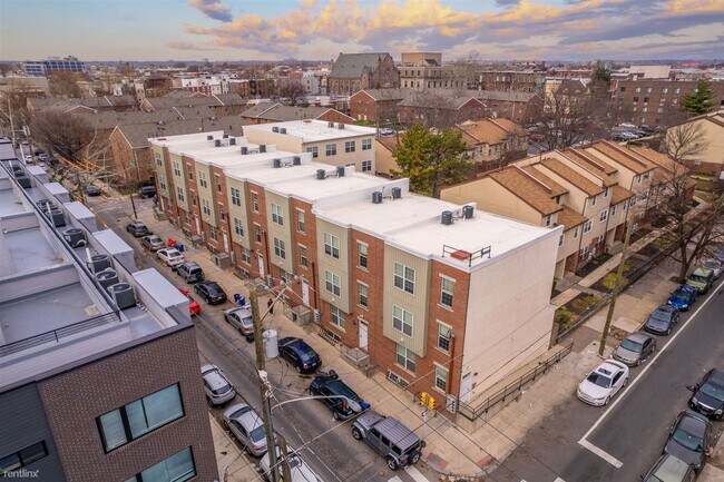 Photo - 2 br, 1 bath Triplex - 1503 MASTER ST Unit C Unit C