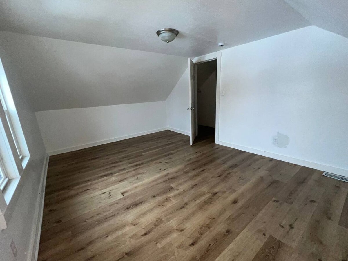 Photo - 3672 Sykora Rd