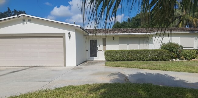 Building Photo - 10801 NW 23rd Ave