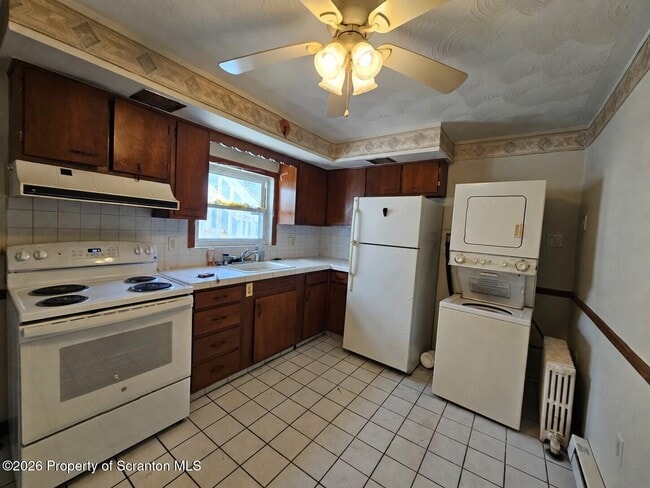Photo - 247 Belmont St
