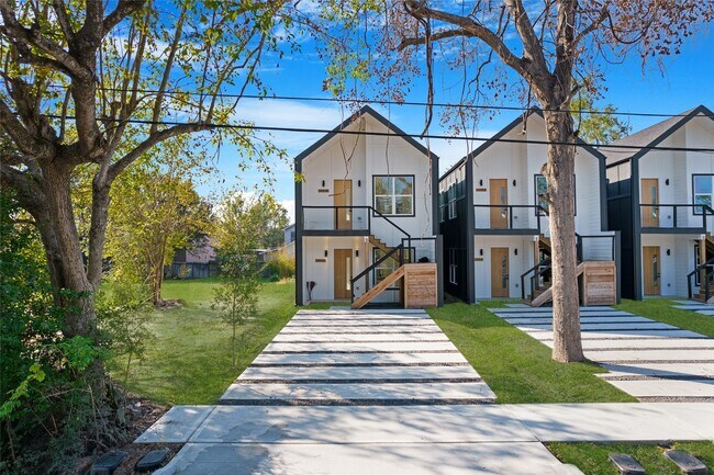 Photo - 7905 Cora St