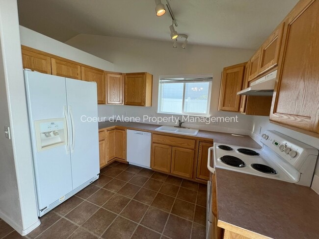 Photo - 3 bed, 2 bath house in fantastic location!