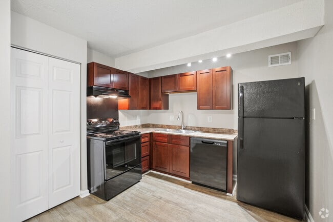 Remodeled B2 2BR, 1.5BA - 860SF - Kitchen