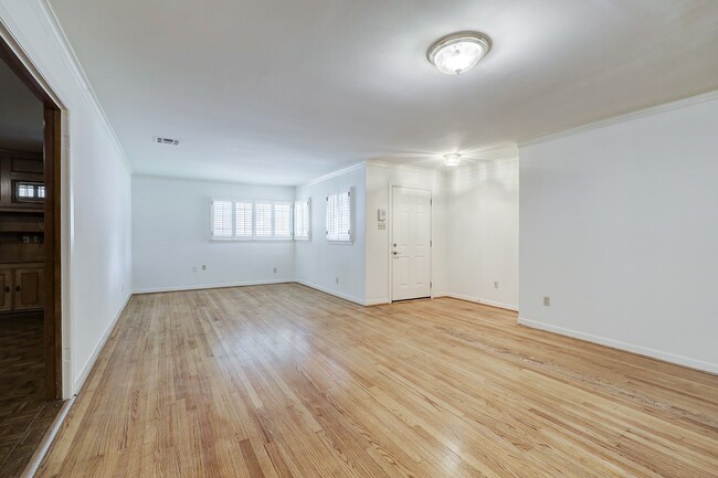 Photo - 4002 Portsmouth St