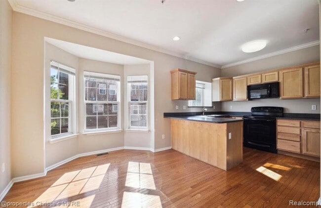 Photo - 22089 Parkview Dr