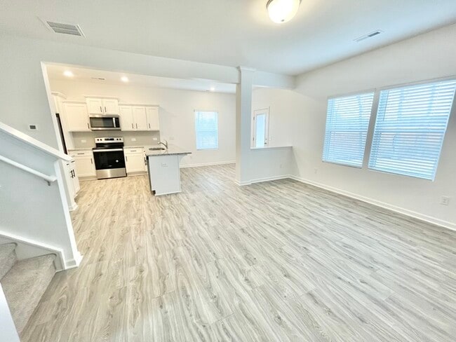 Photo - Don't miss out! Paired Home minutes from I-77 and I-40 Tour today!