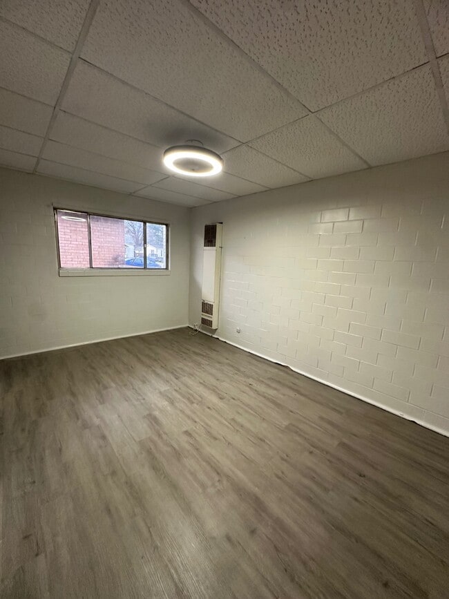 Photo - 103 S 8th St