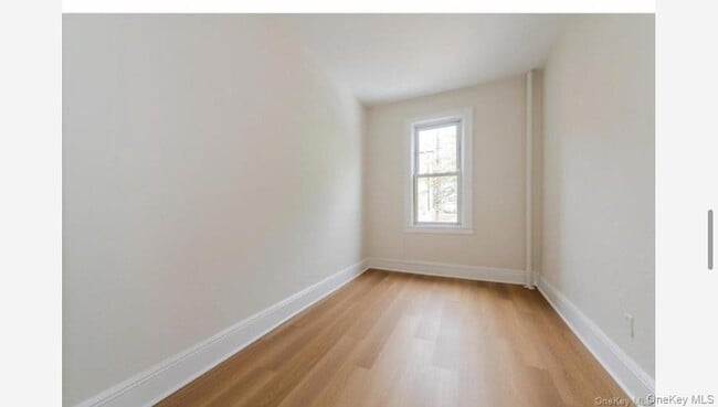 Photo - 959 Van Nest Ave Unit 2