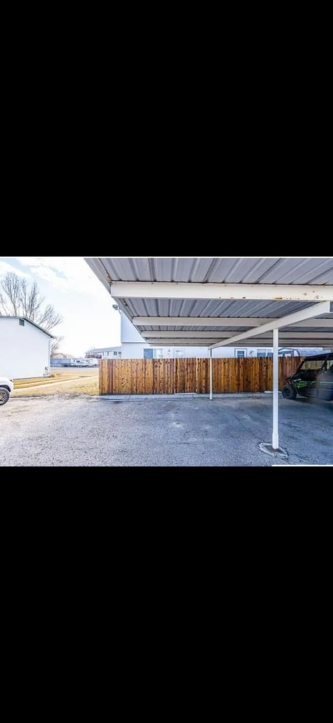 Photo - 500 Monroe Ave