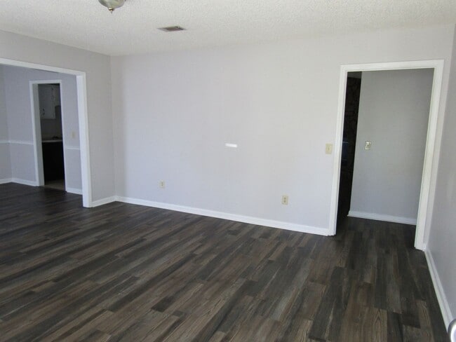 Photo - 110 Tempest Ln