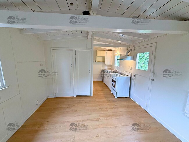 Photo - 304 N Rios Ave Unidad 304 N Rios Ave #B