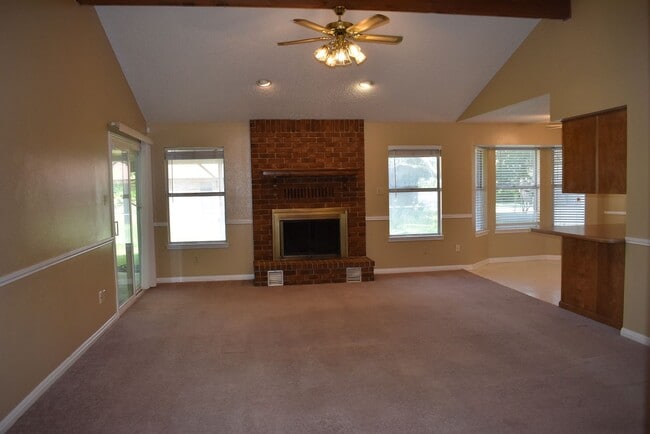 Photo - 3 Bedroom in Copperas Cove Established Neighborhood!