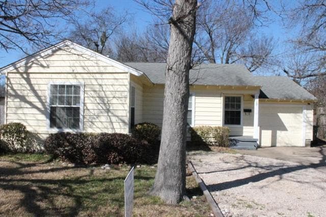 Building Photo - 1109 Parkway Dr