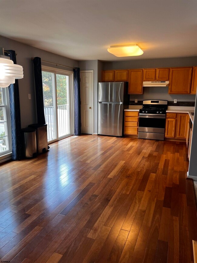 Photo - 704 St Thomas Dr