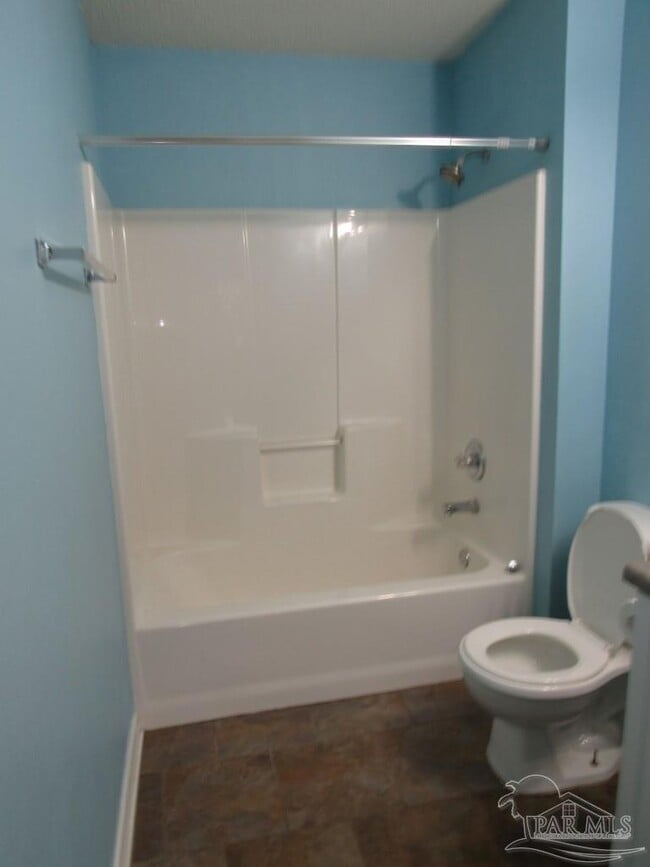 Photo - 133 Windward Ct