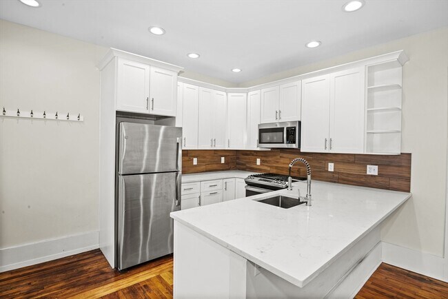 Photo - 35 Oak Ave Unit 1