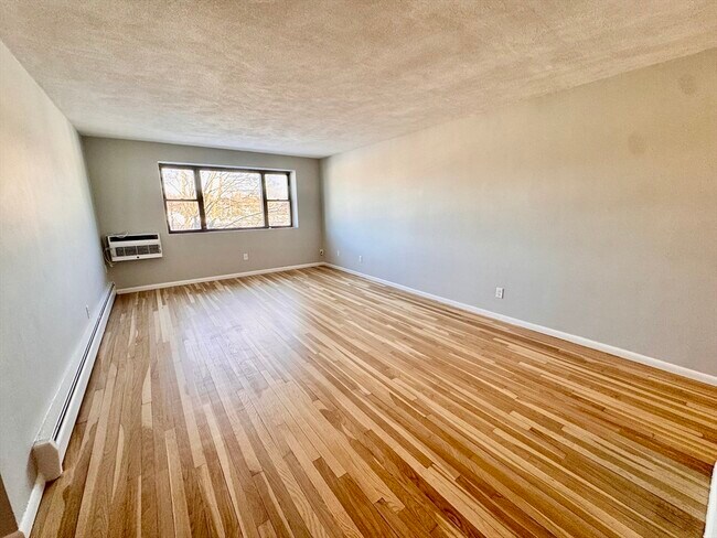 Photo - 97 Spring St Unit C6