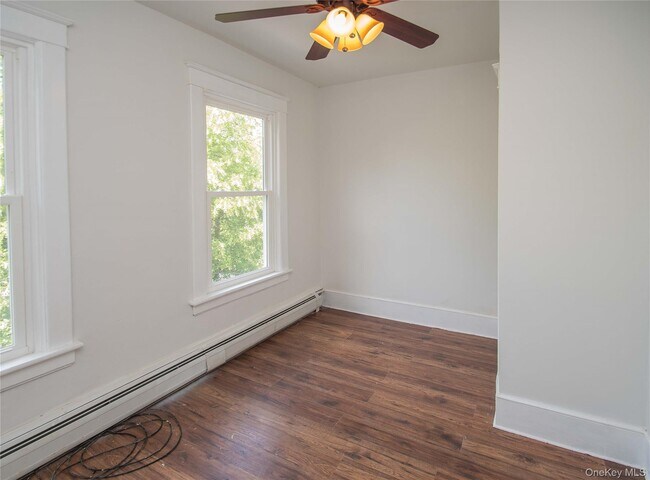 Photo - 65 N Clinton St