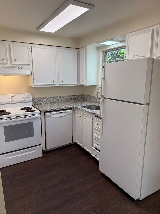 2541-2545 SE 170th Ave.