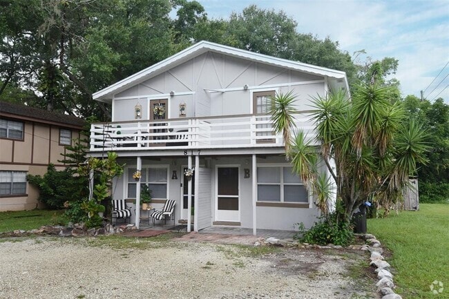 Building Photo - 817 Second St- Rental