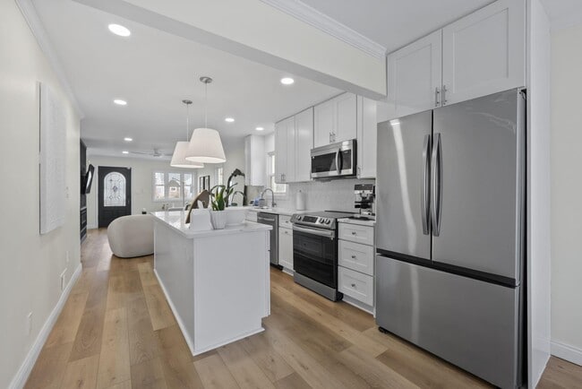 Photo - 111 Rosslyn Ave