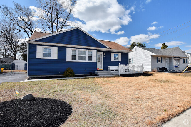 Building Photo - 24 Woodbine Ave Rental