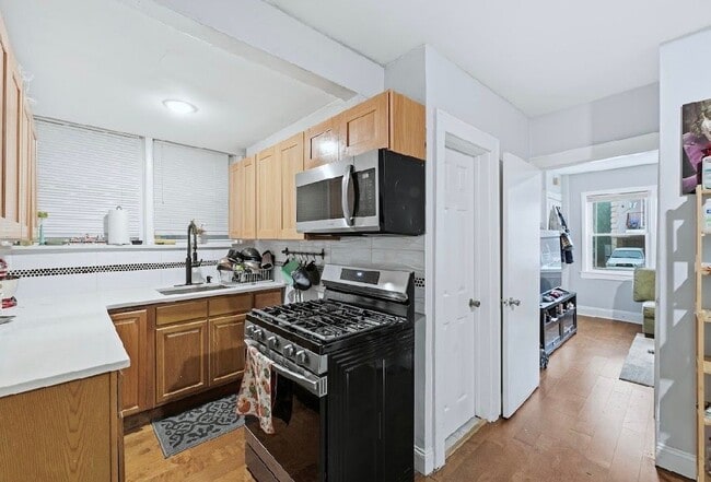 Photo - 328 John St Unit 1