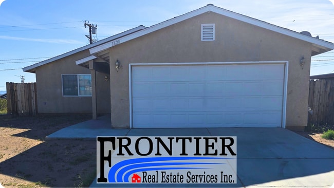 Building Photo - Spacious 4bed, 2bath home