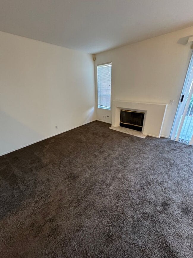 Photo - 3 Bedroom / 3 Bath Townhome Available Now! Chula Vista / San Miguel Ranch