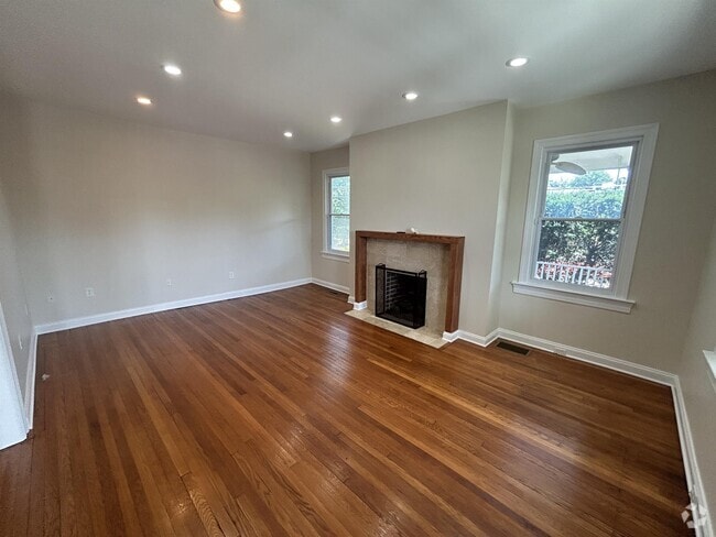 Building Photo - 5420 Colorado Ave NW Rental