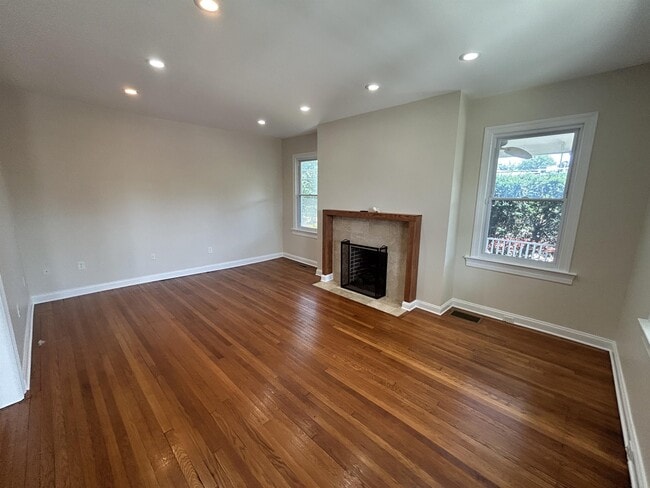 Building Photo - 5420 Colorado Ave NW Rental