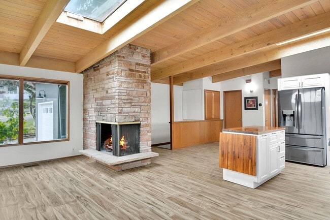 Photo - 8240 S 114th St