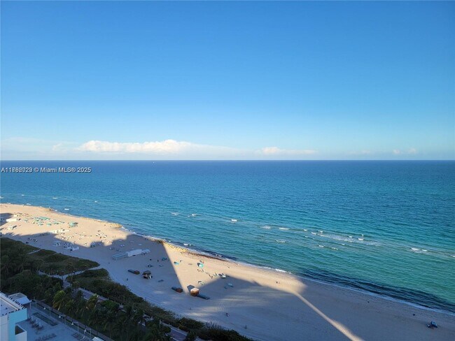 Photo - 2655 Collins Ave Condo Unit PH-9