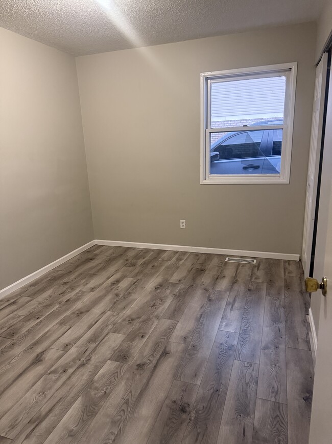 Photo - 3301 Bobwhite Ave