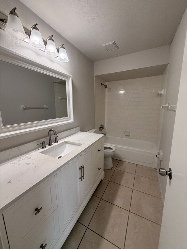 Photo - 1832 Rita St