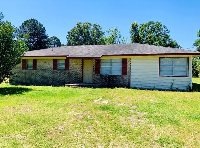 3 Bed/1.5 Bath House - 3 Bed/1.5 Bath House