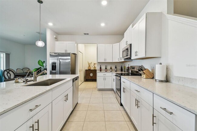 Photo - 10380 Lavender Aster Trl