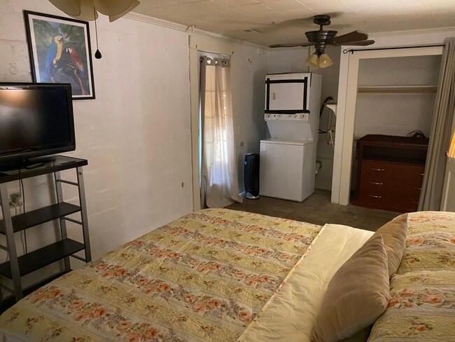 Photo - 1149 Pen Park Rd