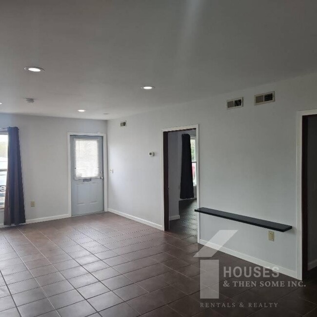 Photo - 4612 Moorefield Memorial Hwy